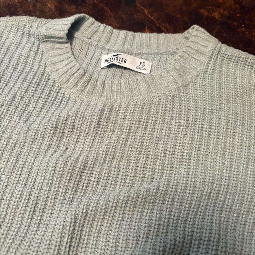 Hollister Light Gray Crewneck Sweater for Men